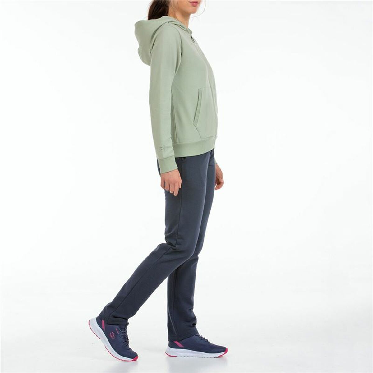 V4H6EBECAAC4C16C75293F2520B5EC94CA0R5469689P4