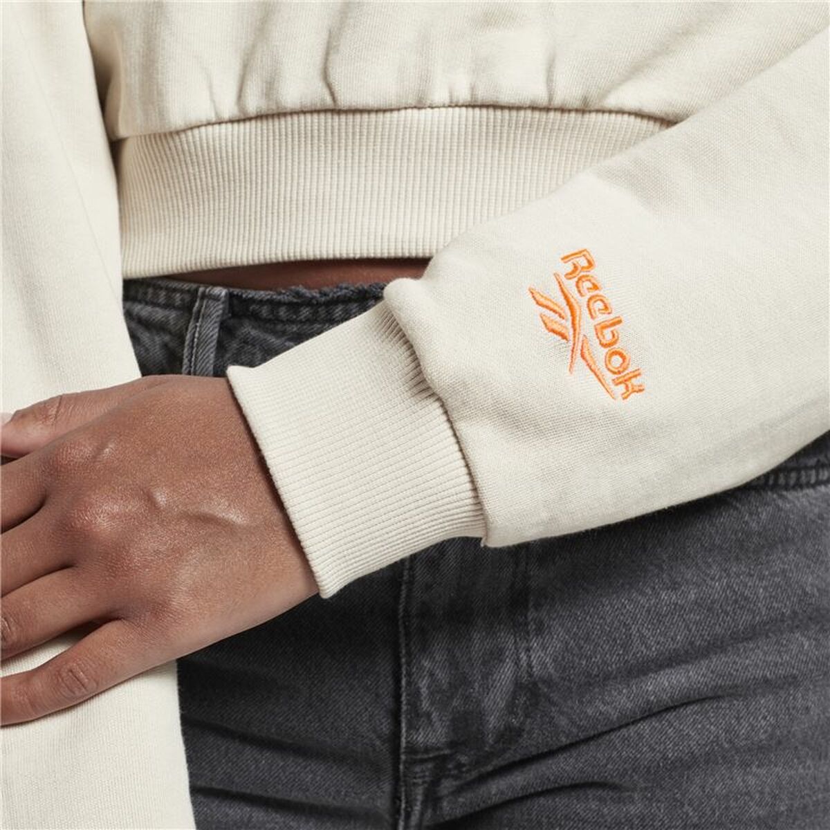 V7H4BEF9B0400175A65A08607F17A6D871FR2556456P7