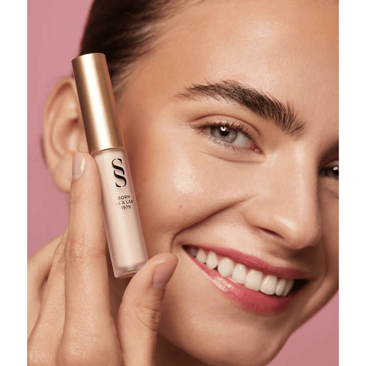 V4H35A96183F4904903B105E2397EBD983DR6441920P3